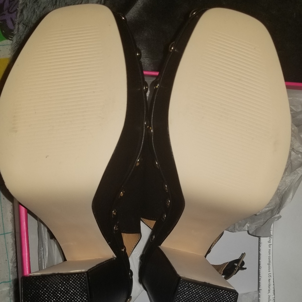 Platform clogs - Picture 3 of 3